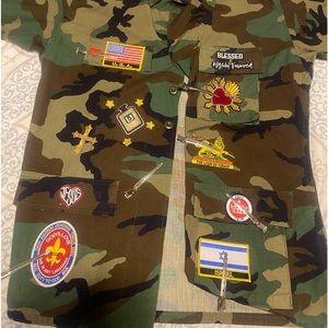 Patched Camo jackets and cargo camouflage utility pants sizes sm med large